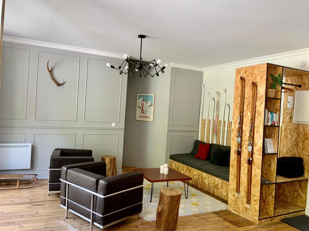 L'Olympique, Appartement 8 Voyageurs Avec Parking 萨维尼亚克莱奥尔莫 外观 照片