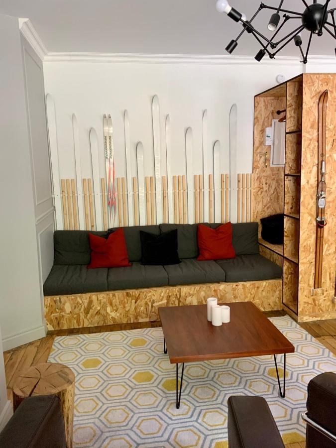 L'Olympique, Appartement 8 Voyageurs Avec Parking 萨维尼亚克莱奥尔莫 外观 照片